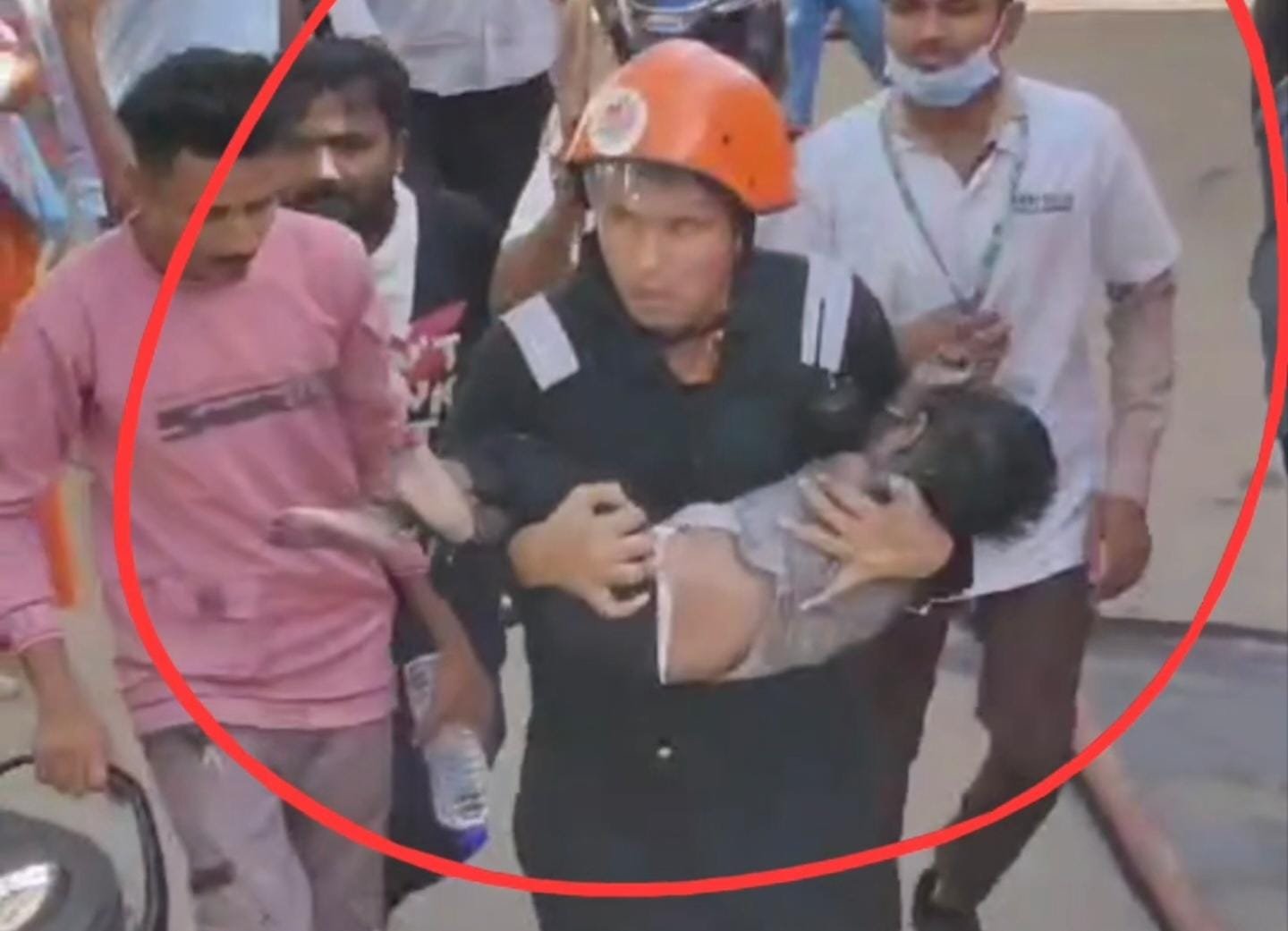 Heartbreaking Tragedy in Ahmedabad: Firefighter Rushes to Save Child, But Both Child and Pregnant Mother Perish